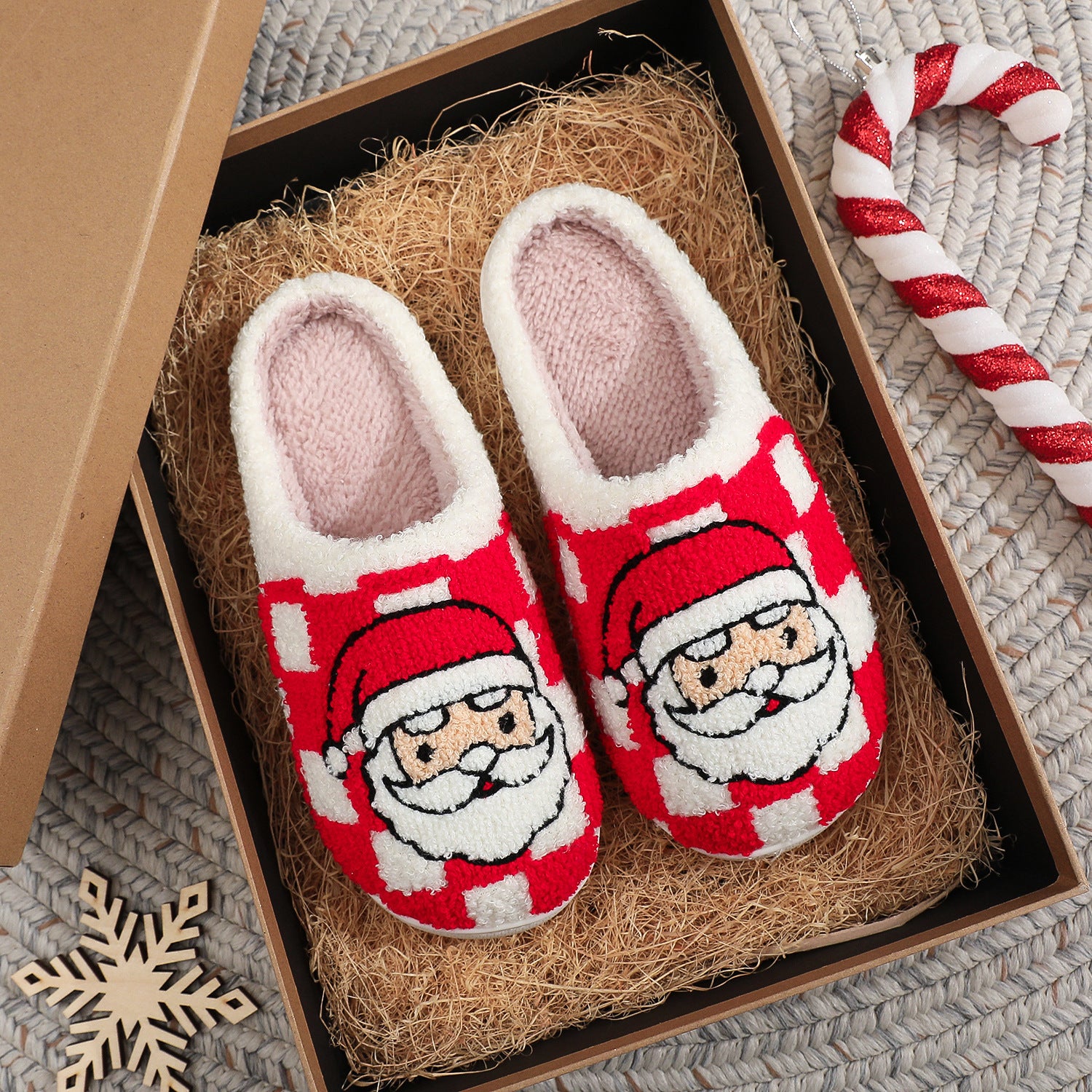 Feestelijke rode en witte geruite Santa Claus Fleece Slipon -schoenen