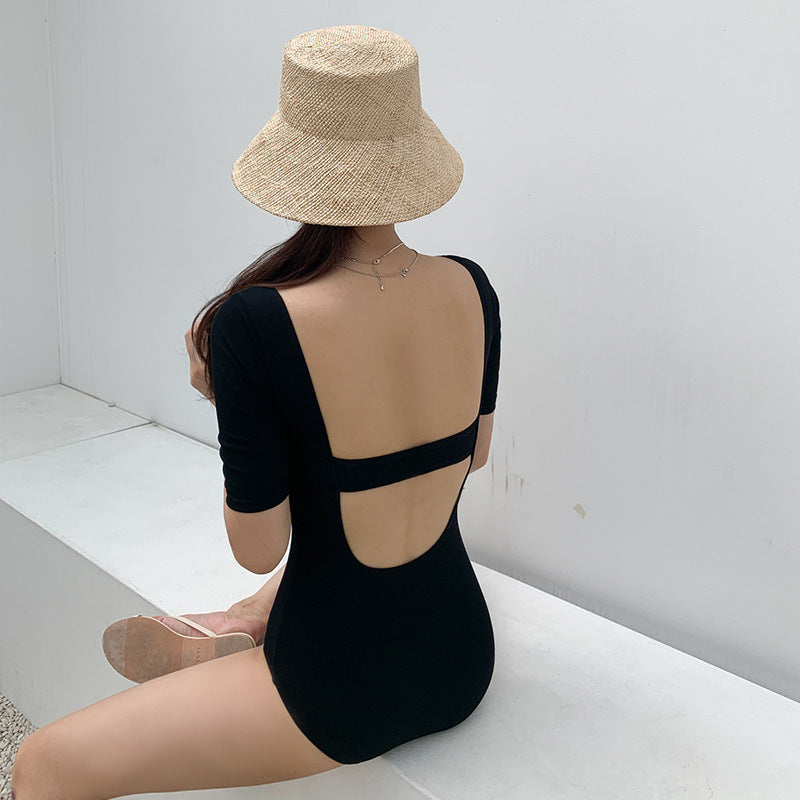 Sleek Solid One-Piece Swimsuit for Minimalist Beach Glam