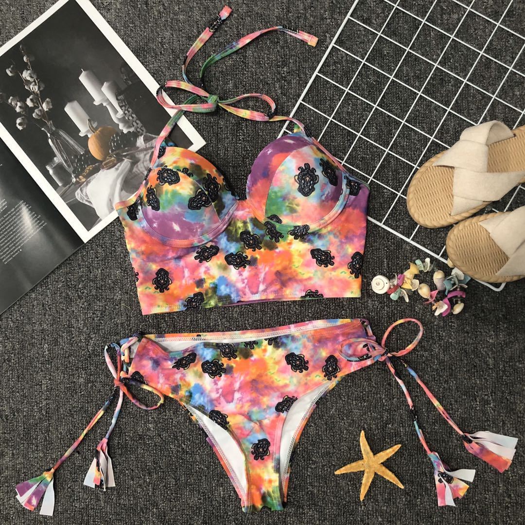 Manufacturer-Dyed Split Bikini for Sustainable Effortless Swim Style