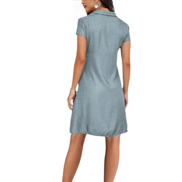 Swing-Denim-Kleid von Plus-Größe mit geteilten Taschen und lässige Atmosphäre