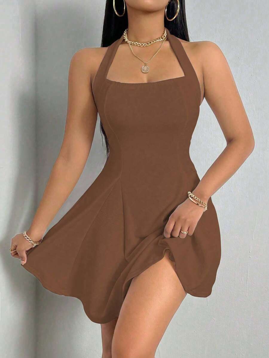 Pure-Color-Halfter-Rückenless ärmelloses Kleid für schicke Minimalismus
