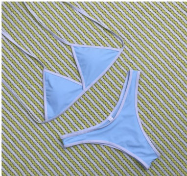 Sexy Frauen Red Bikini für das ultimative Strandvertrauen