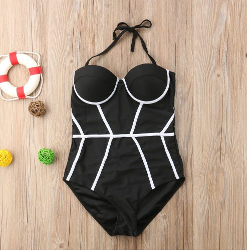 Costume da bagno monopezzo classico per l'eleganza e il comfort della spiaggia senza tempo