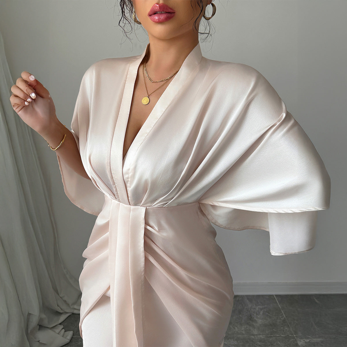 Deep V-Waist Hip Skirt Dress with Wide Sleeve Drama