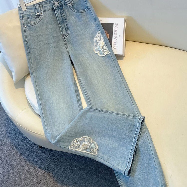 Jeans retos bordados de nove pontos com apelo casual artesanal