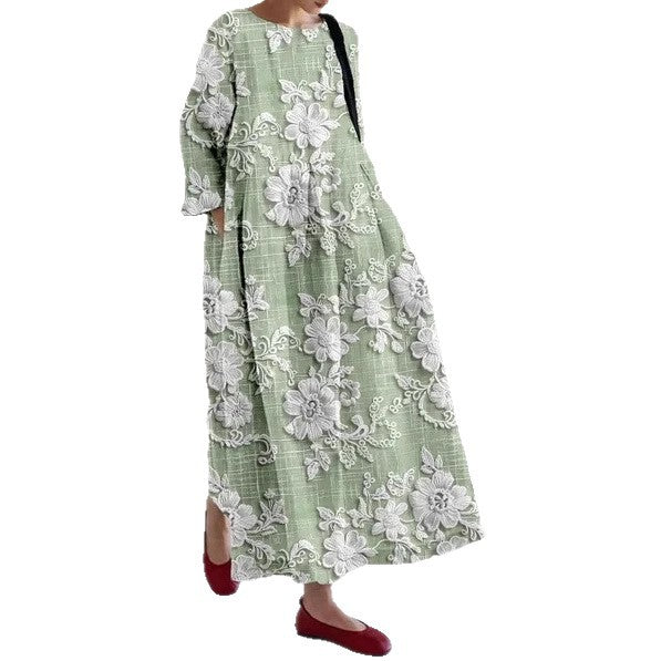 Kreatives Dreiviertelhülsenblumenkleid mit entspannter Silhouette
