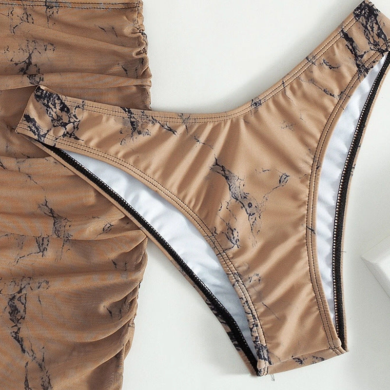 Costume de bikini fendu en trois pièces pour looks de plage polyvalente