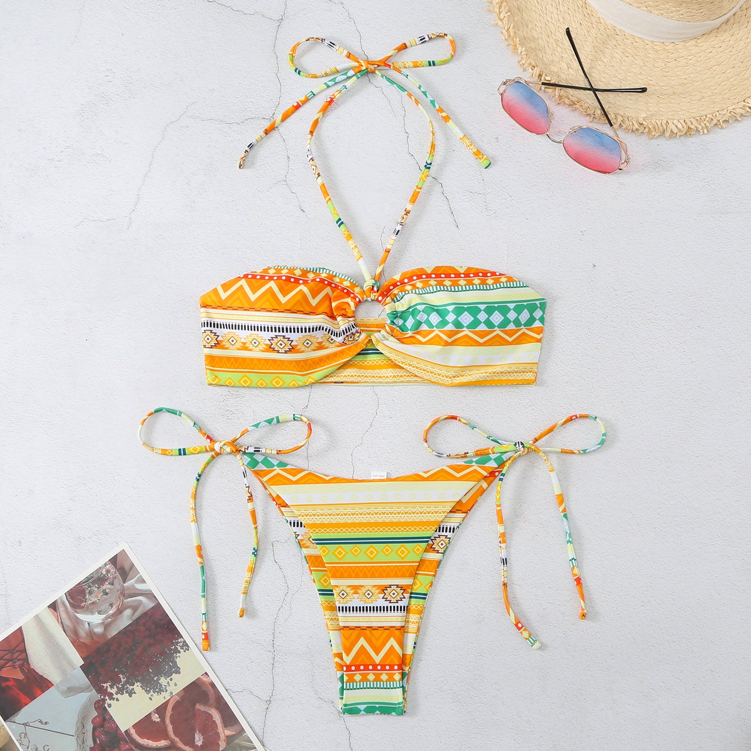 Halter Split Bikini Swimsuit para o visual da praia feminina