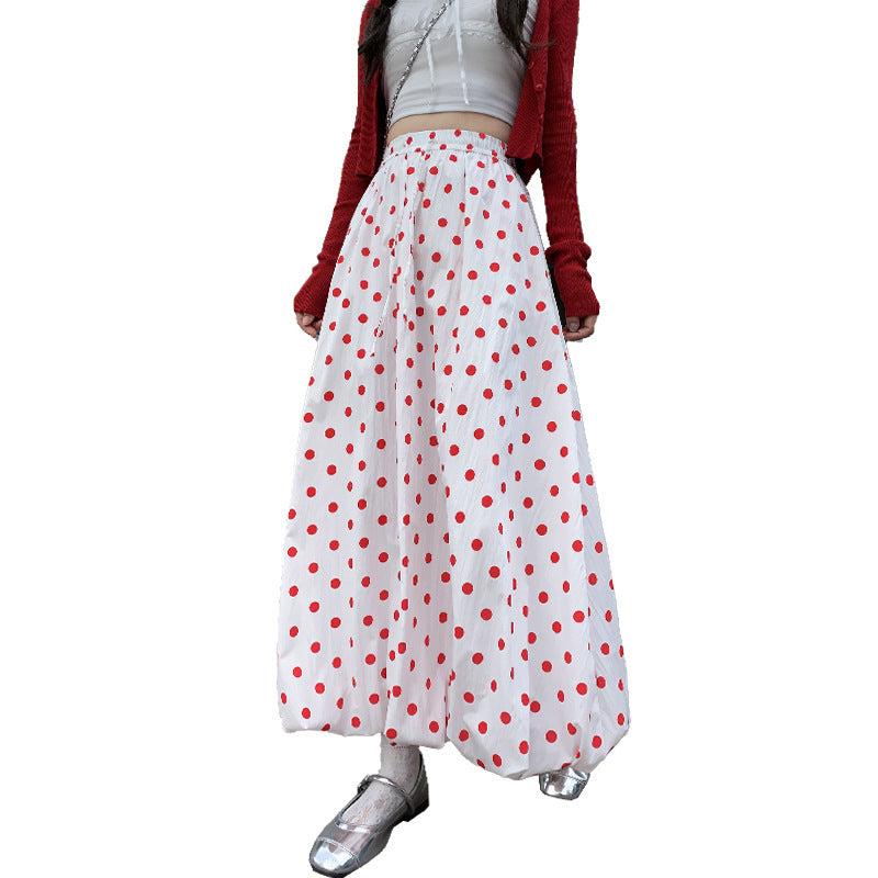 Falda de lunares rojos para juguetones atuendos de verano