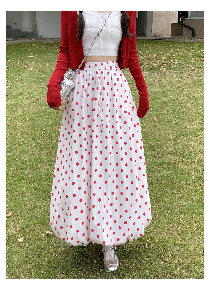 Falda de lunares rojos para juguetones atuendos de verano
