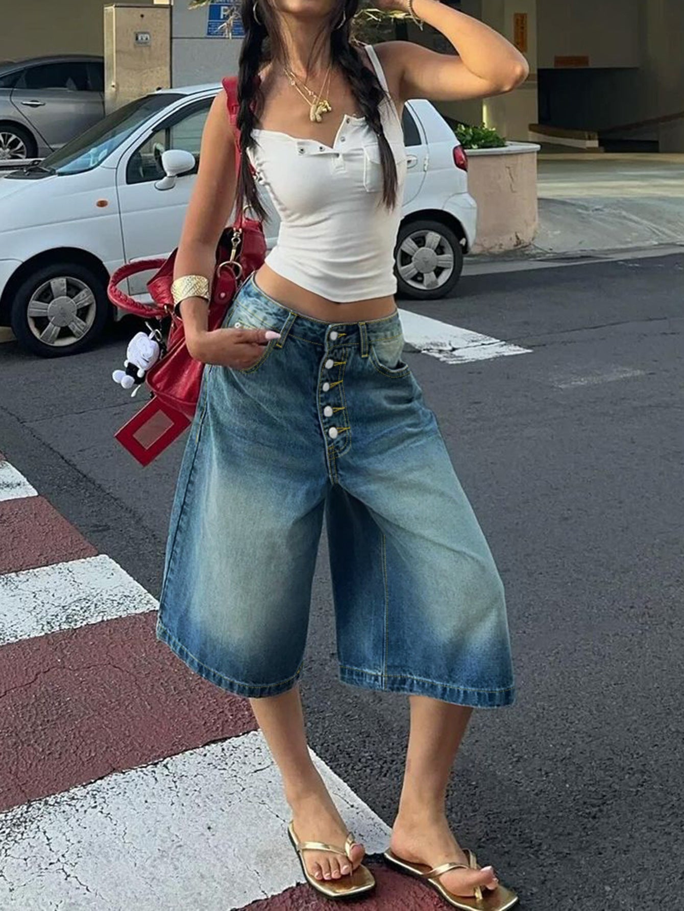 Pantalones cortos de mezclilla múltiples de cintura alta con borde moderno