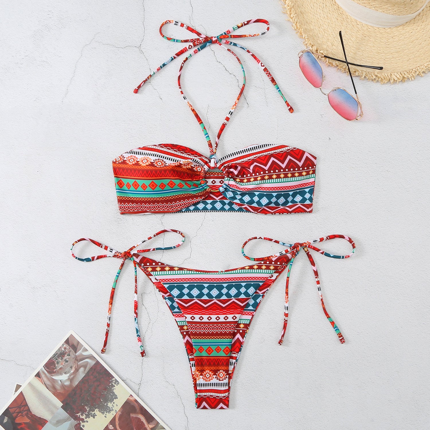 Halter Split Bikini Swimsuit para o visual da praia feminina