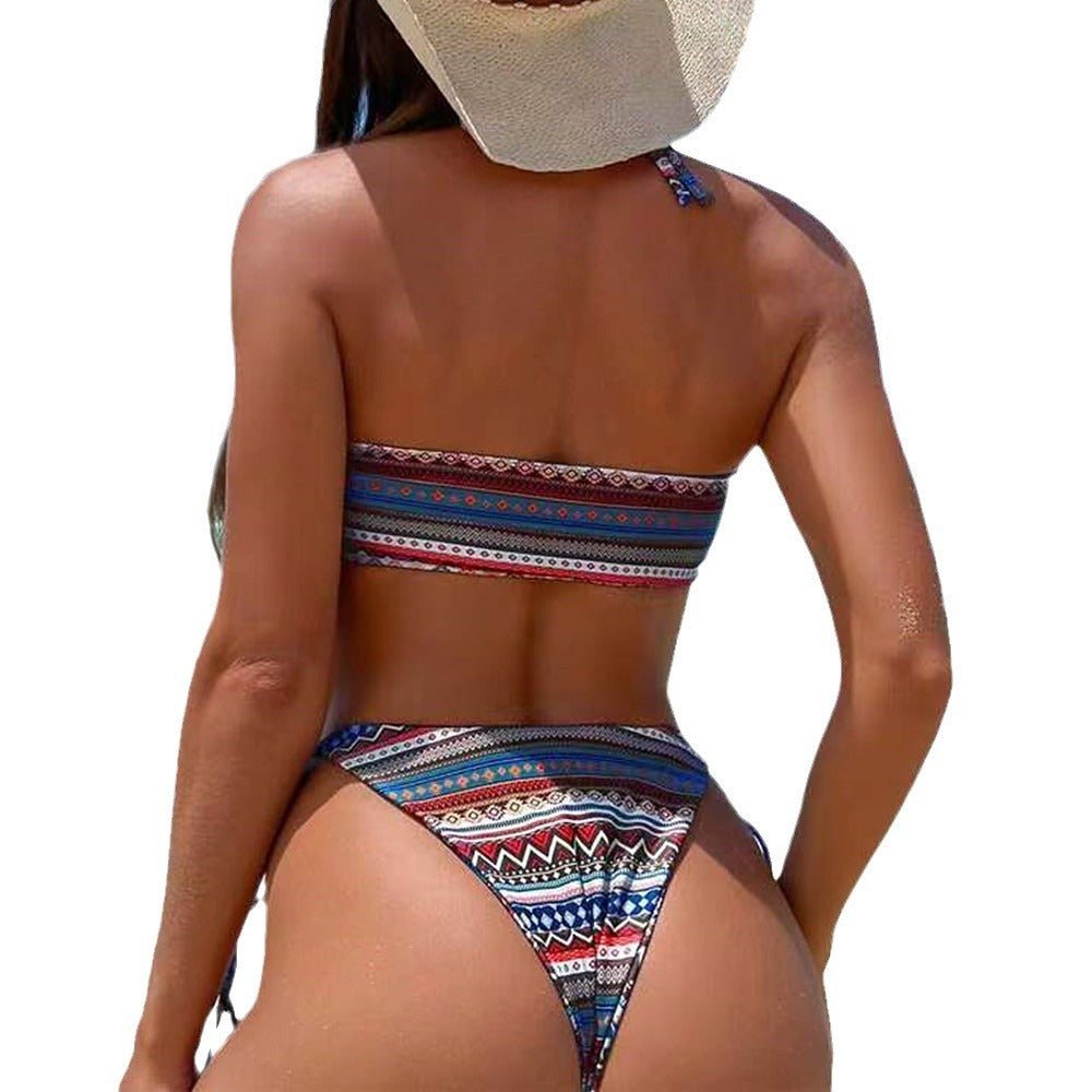Halter Split Bikini Swimsuit para o visual da praia feminina