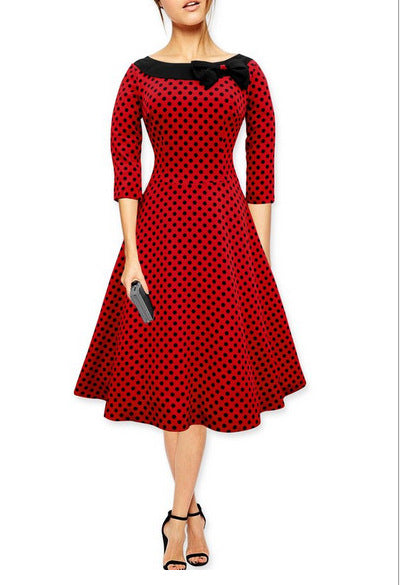 Robe à arc à polka et à la fusée