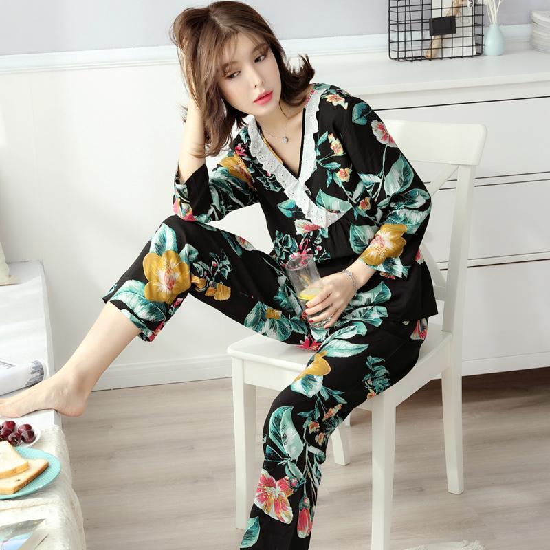 Conjunto de pijama floral tropical de encaje