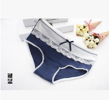 LACED ZWART -WIT HIPSER PANTY