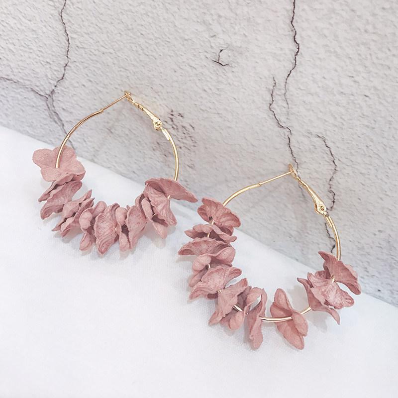 Golden Fluttery Petal Hoop Earrings - Theone Apparel