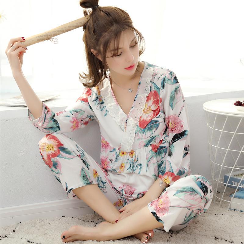 Lacy Tropical Floral Sleepwear Set - Theone Apparel