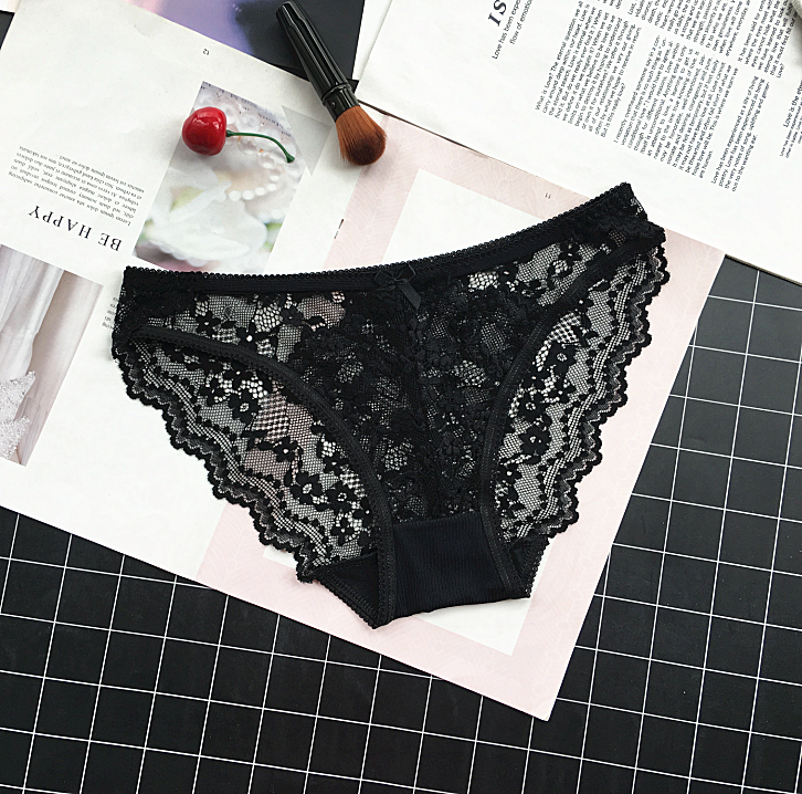 Voir à travers la culotte de style Briefs en dentelle
