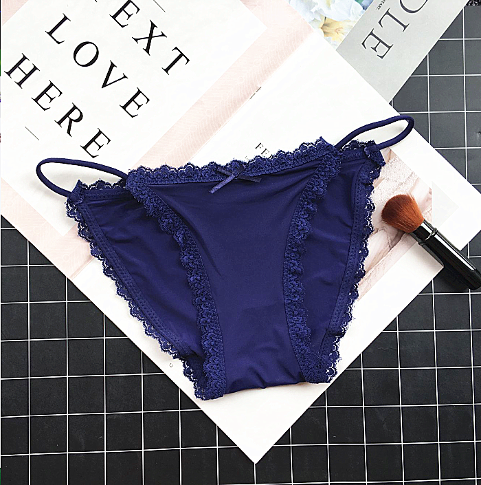 Full Coverage Briefs with Hip Band Strings