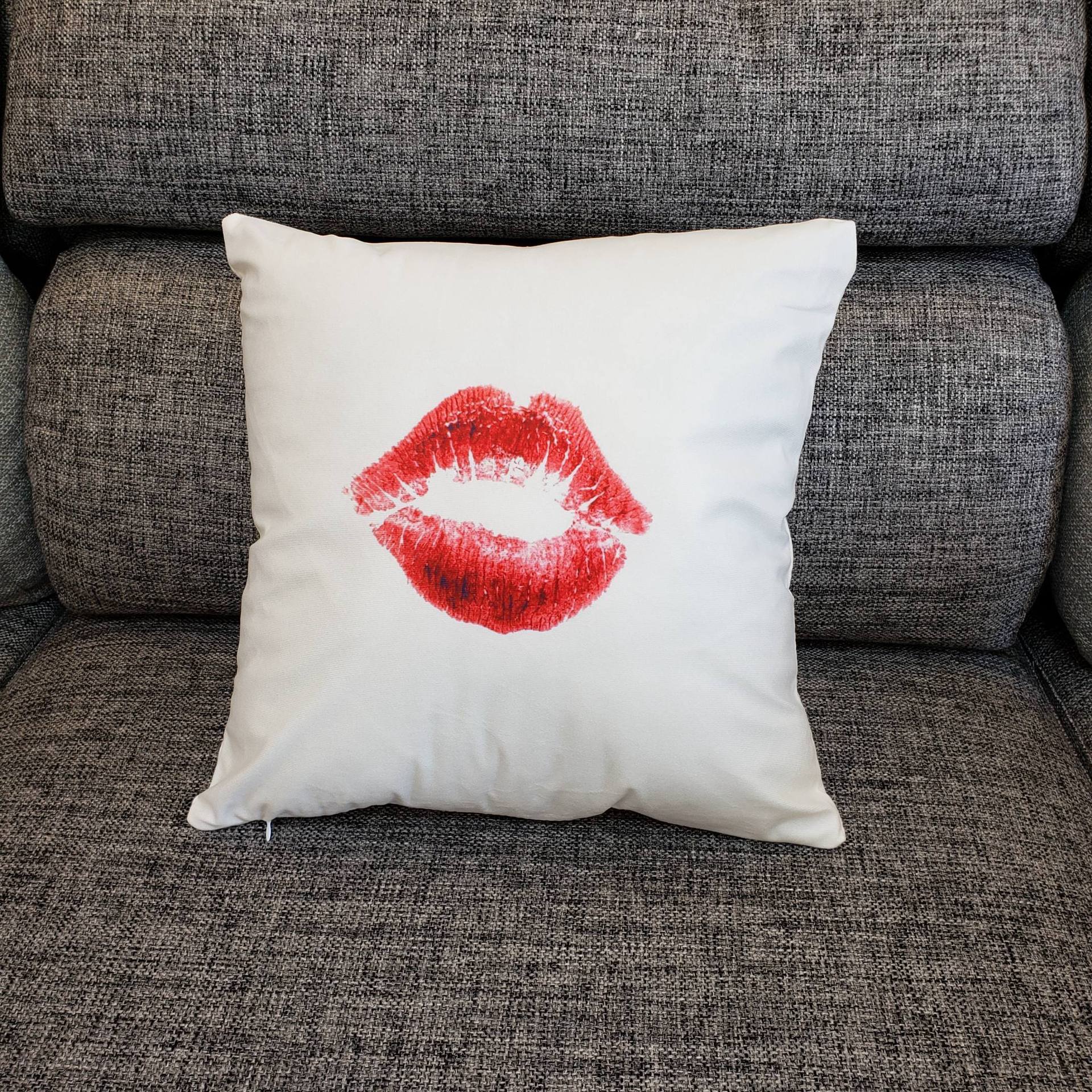 Romantis Selama Penutup Bantal Cetak Musim Semi