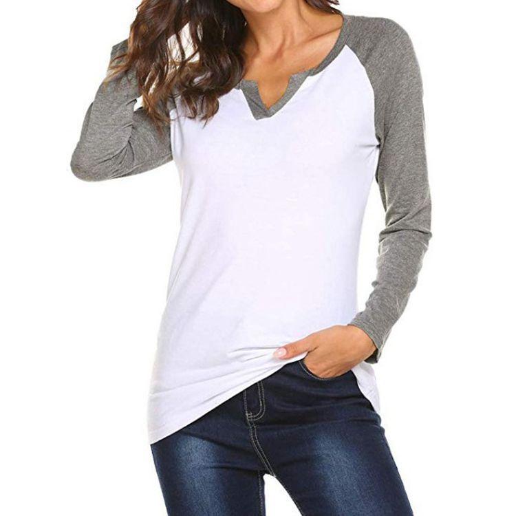 Zweifarbiges Raglan-T-Shirt mit Kerbkragen